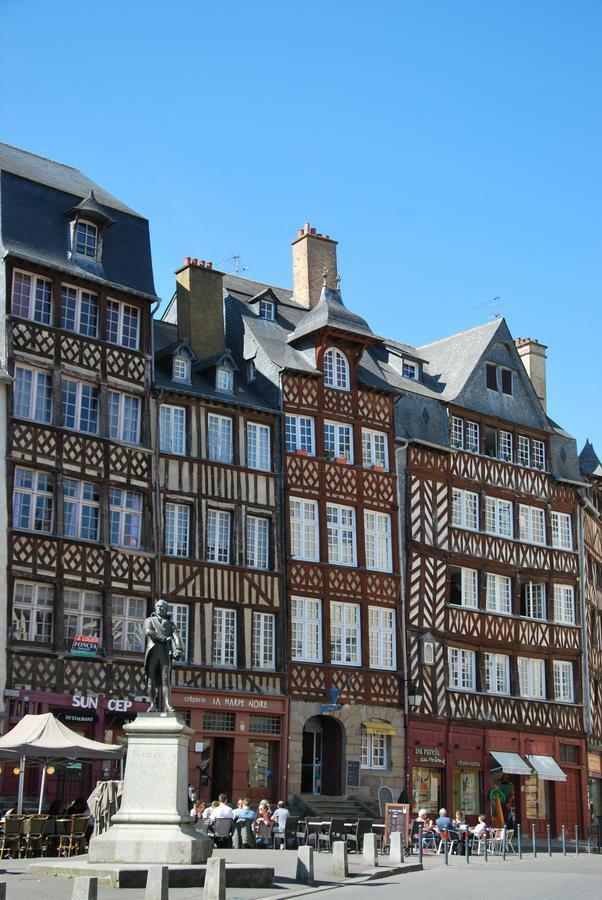 Au Detour De Rennes Bed & Breakfast Bruz Exterior photo