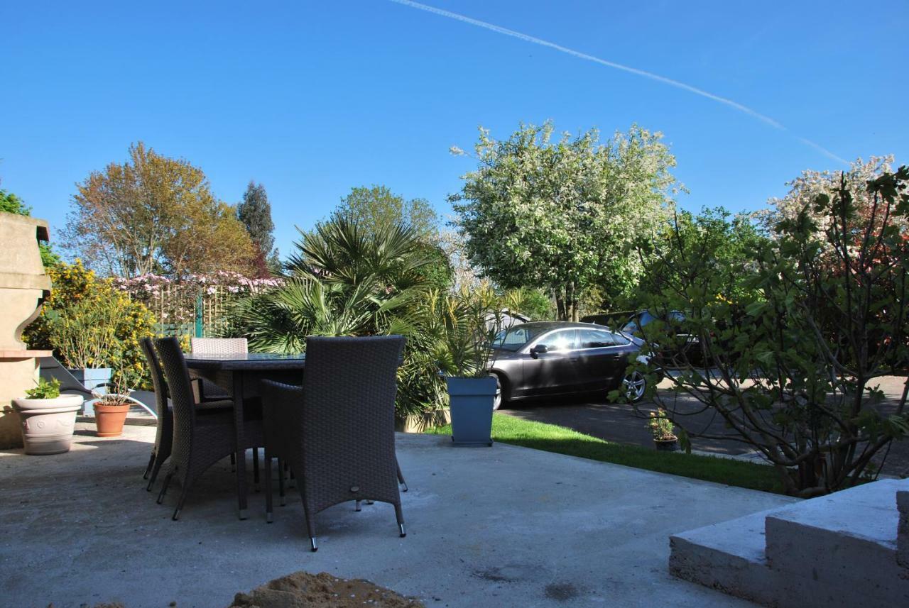 Au Detour De Rennes Bed & Breakfast Bruz Exterior photo
