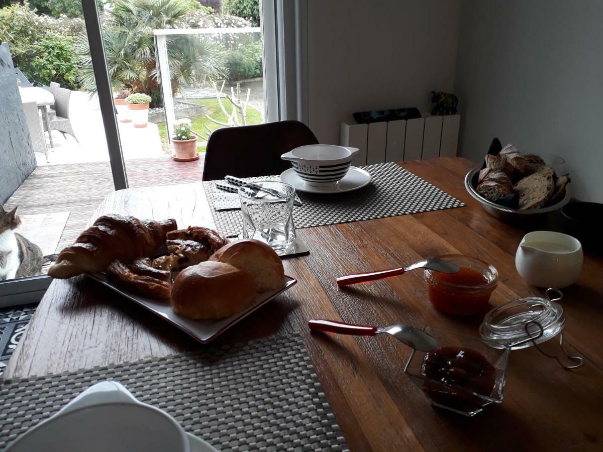 Au Detour De Rennes Bed & Breakfast Bruz Exterior photo